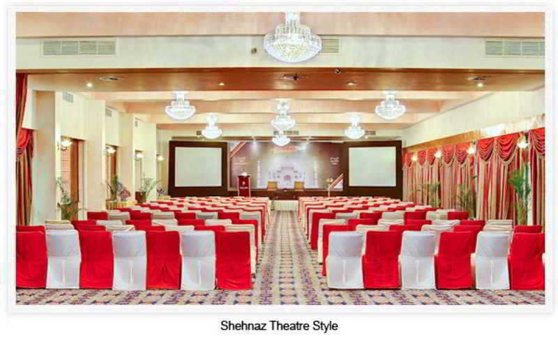 Hotel Clarks Shiraz Агра Екстер'єр фото