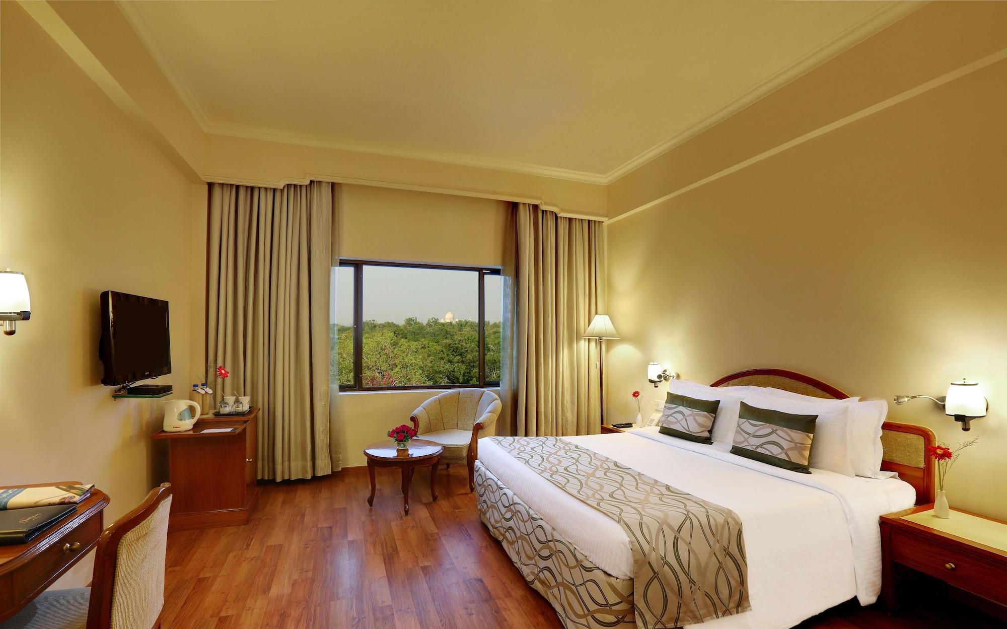 Hotel Clarks Shiraz Агра Екстер'єр фото