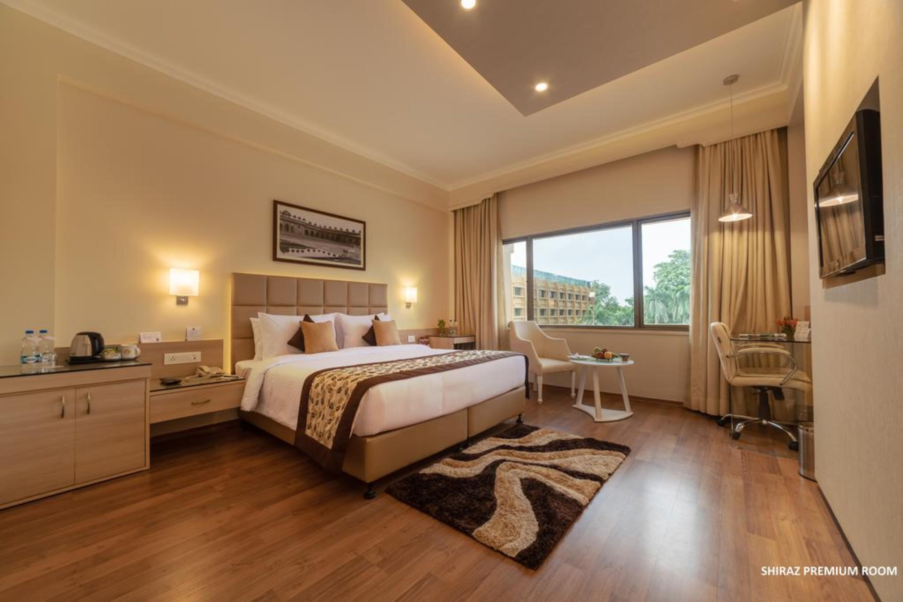 Hotel Clarks Shiraz Агра Екстер'єр фото