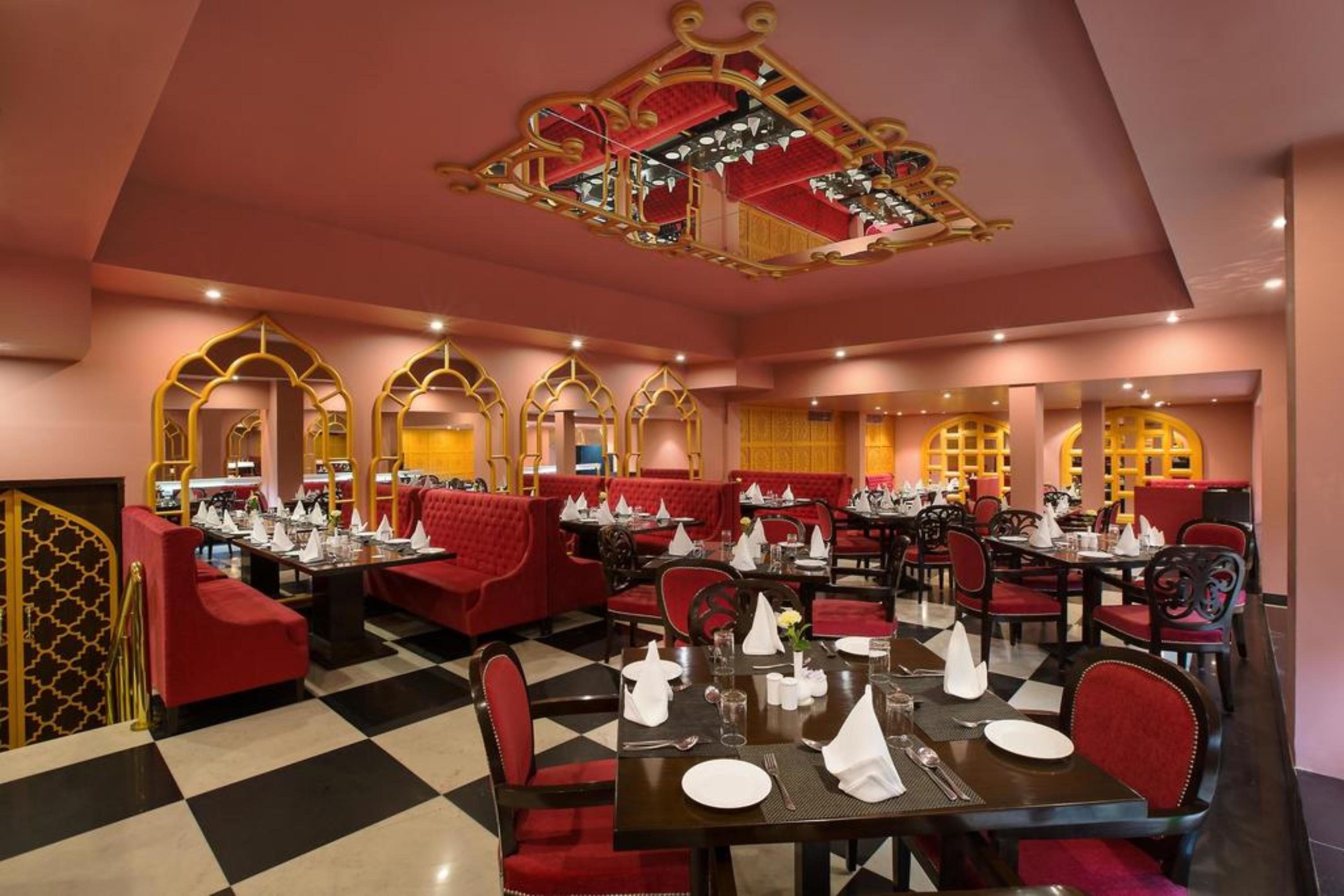 Hotel Clarks Shiraz Агра Екстер'єр фото
