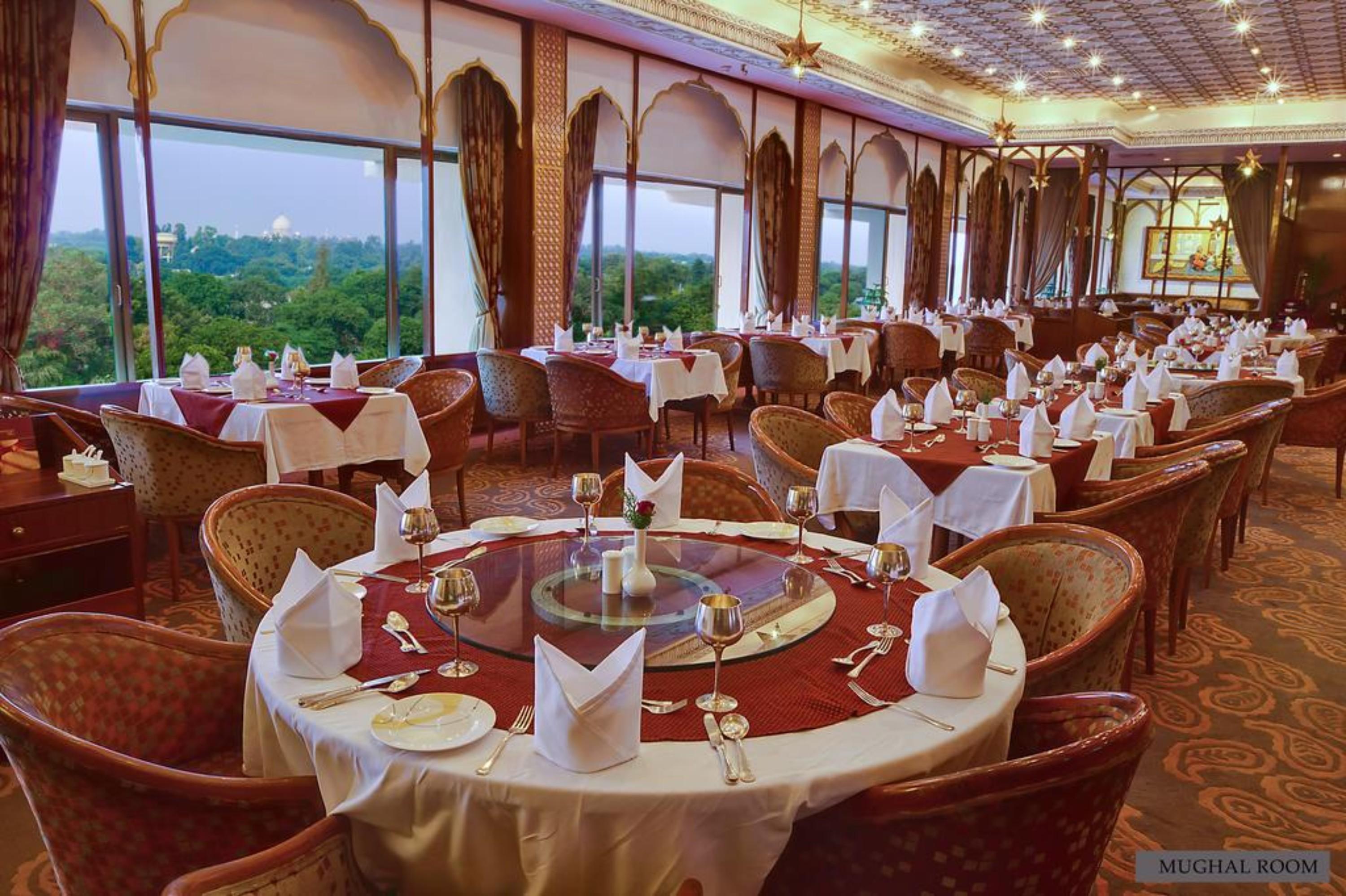 Hotel Clarks Shiraz Агра Екстер'єр фото