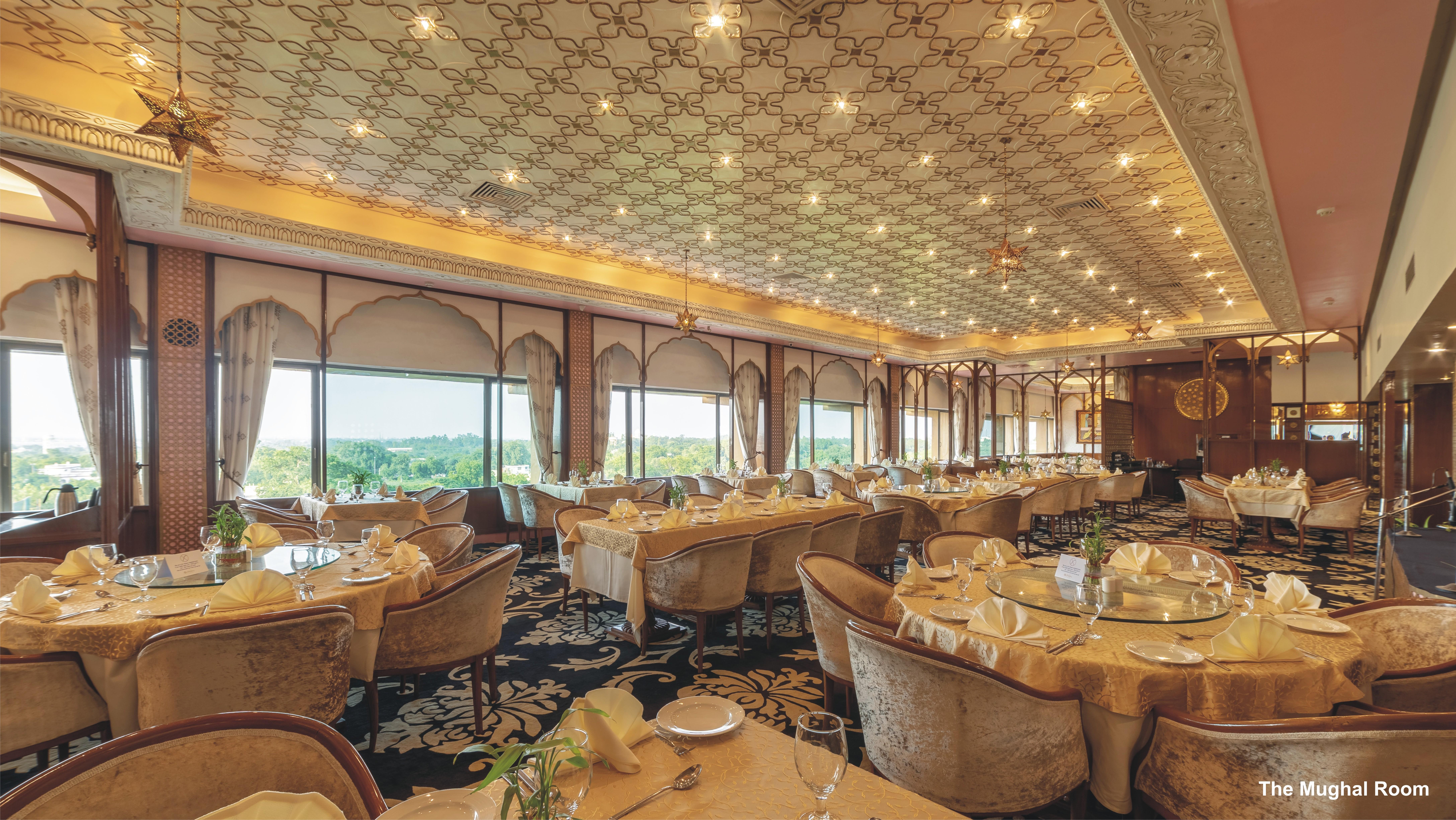 Hotel Clarks Shiraz Агра Екстер'єр фото