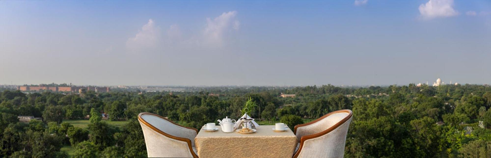 Hotel Clarks Shiraz Агра Екстер'єр фото
