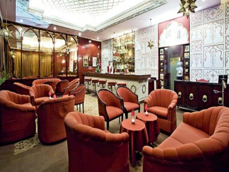 Hotel Clarks Shiraz Агра Екстер'єр фото